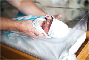 Northwest Arkansas Hospital Photographer | Fresh 48 newborn session in hospital siblings meeting baby | Erica Kirby Photography Bentonville Rogers Fayetteville AR newborn birth baby maternity photography