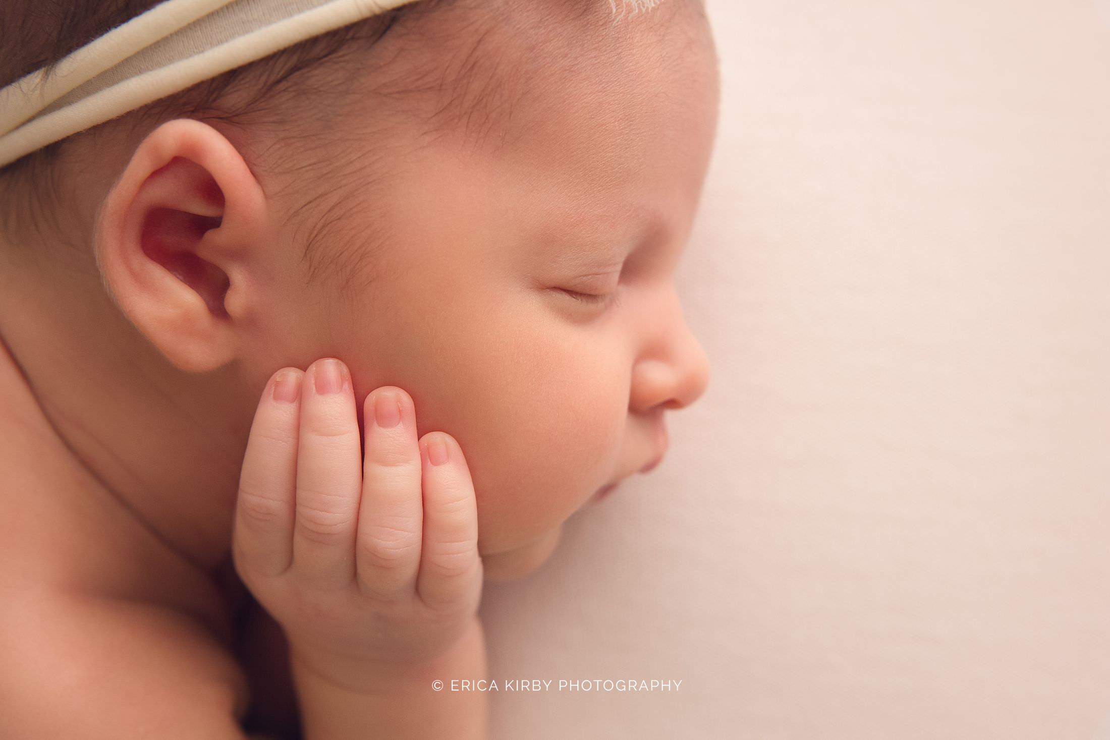 Newborn Photographer Fayetteville AR | Newborn Photography Session with soft neutral tones | Northwest Arkansas Erica Kirby Photography