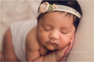 Newbornn Photo Session Bentonville - hispanic baby girl newborn photography - erica kirby photography