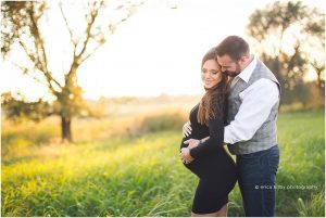 Northwest Arkansas Bentonville Rogers Fayetteville River Valley Maternity Photography session in field - Erica Kirby Photography