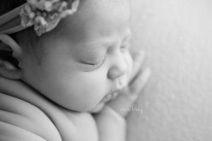 Newborn Baby Girl Photography | Northwest Arkansas Erica Kirby Photography Bentonville Fayetteville Rogers River Valley NWA