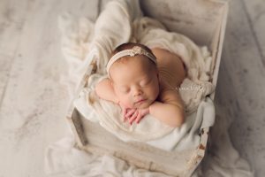 northwest arkansas newborn photographers fayetteville - erica kirby photography - baby girl studio newborn session in bentonville with family