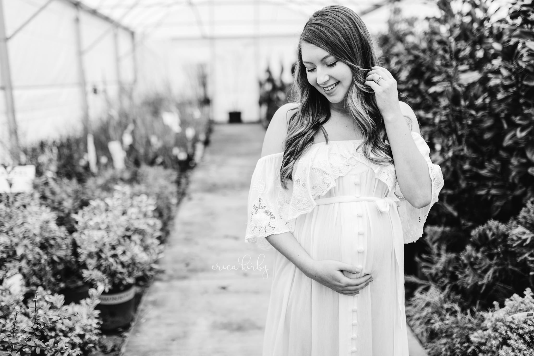Rogers Arkansas Greenhouse Maternity Session - Erica Kirby Photography Northwest Arkansas